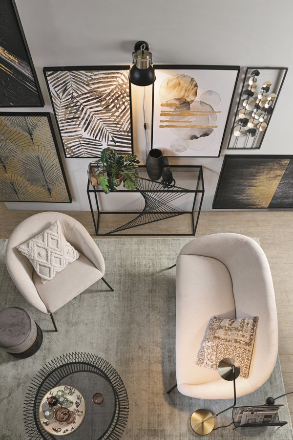 0735245-AM82 Home